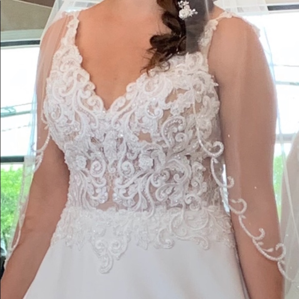 Wedding dress
